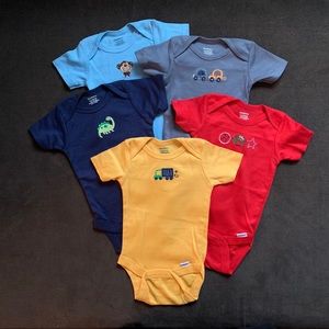 Boys Gerber onsies size 0-3 months.